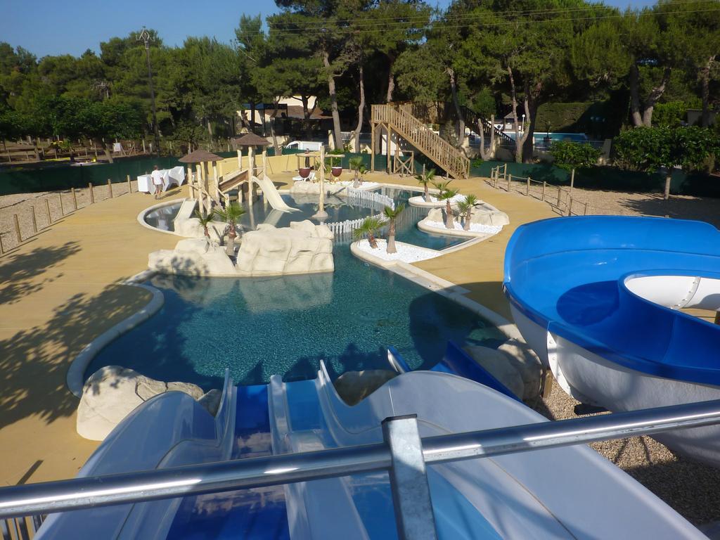 Camping Le Sainte Marie Esterno foto