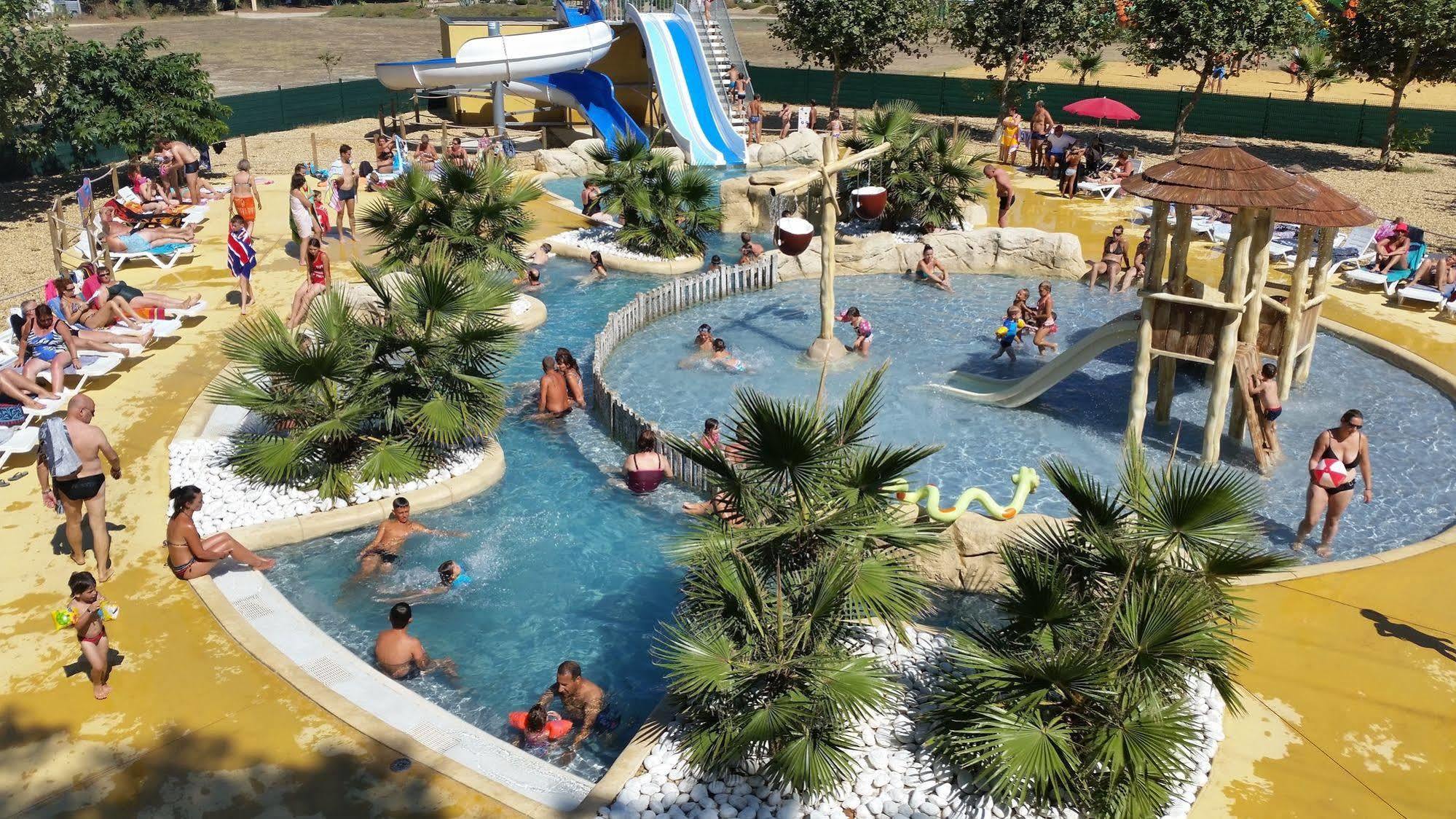 Camping Le Sainte Marie Esterno foto